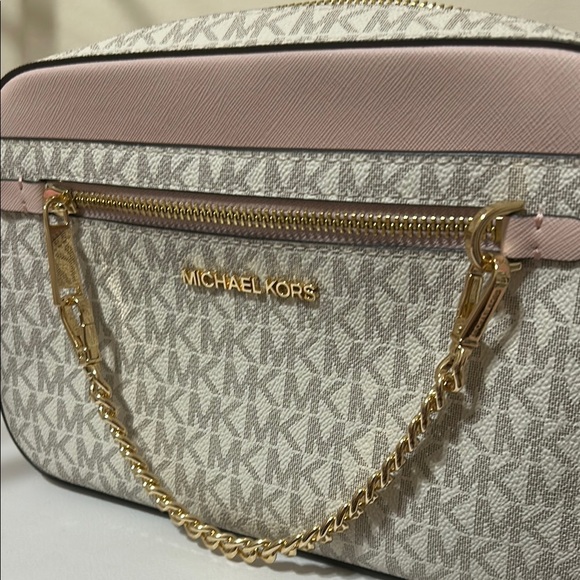 Michael Kors Pink and Cream Jet Set Crossbody Bag - Picture 4 of 4